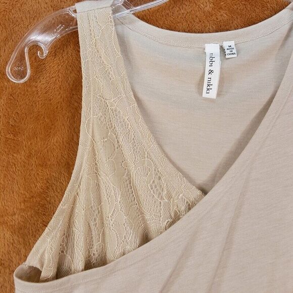 ROBBI & NIKKI Womens Top Medium Tan Pullover Tank Layered Faux Wrap Lace VNeck - Picture 2 of 8
